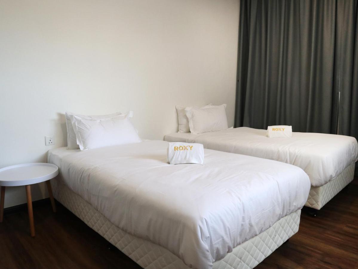 Roxy Sematan Villa & Townhouse エクステリア 写真